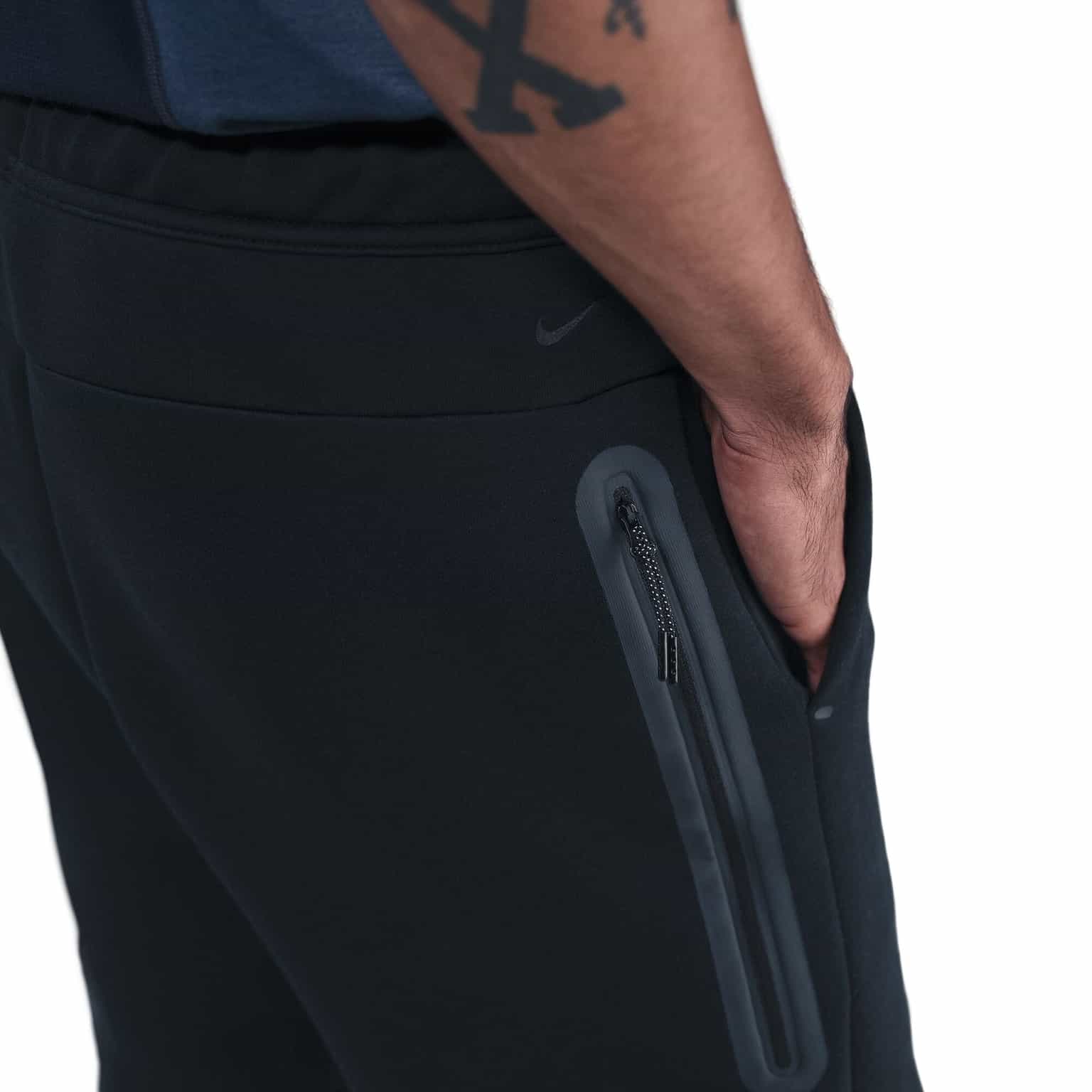Nike Tech Fleece Shorts 4