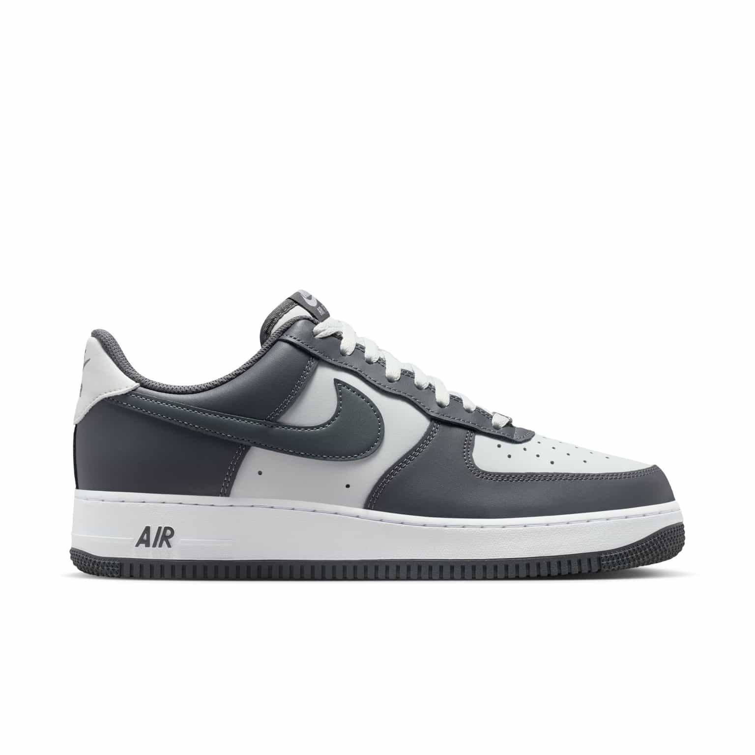 Ghete Nike Air Force 1 '07 3
