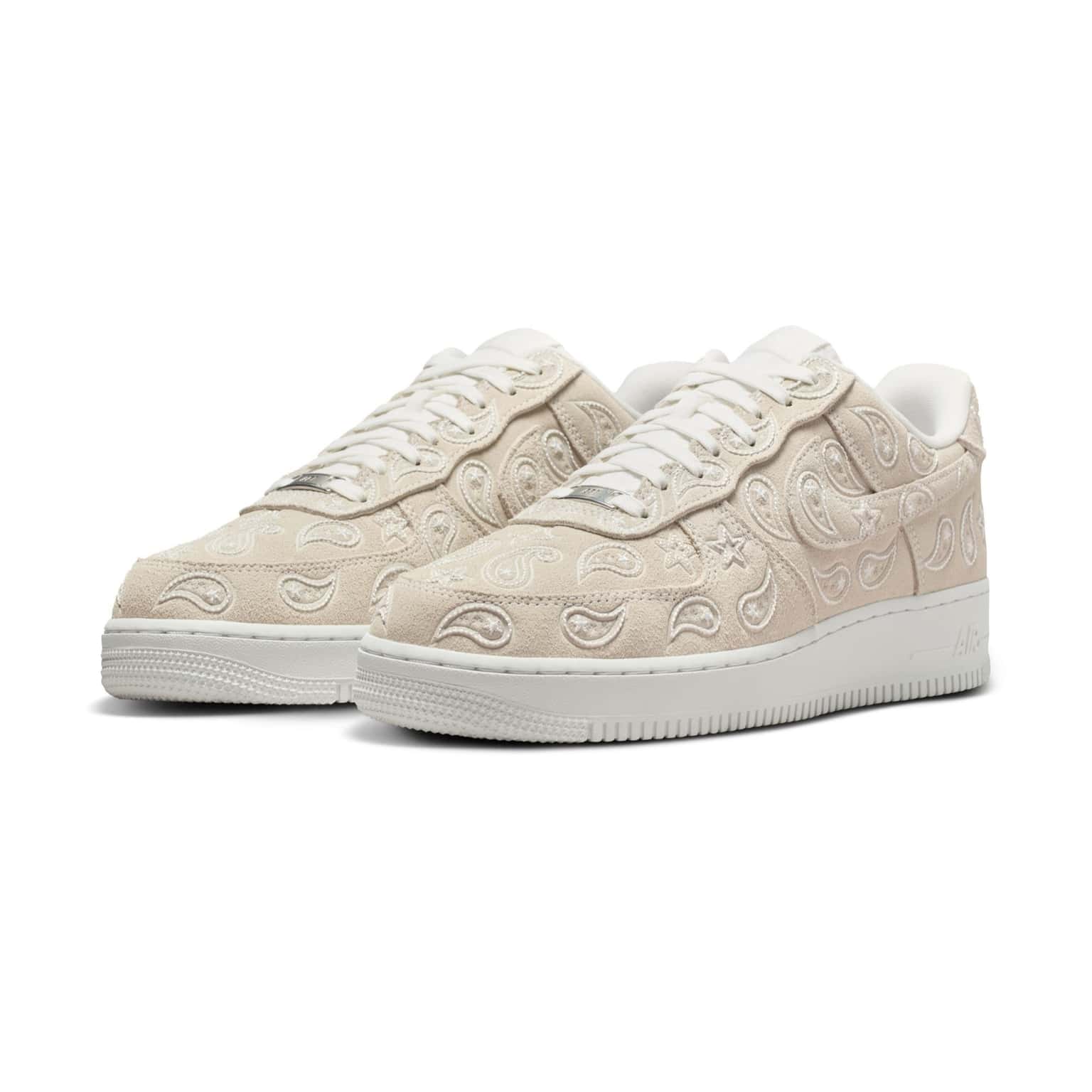 Ghete Nike Air Force 1 07 LV8