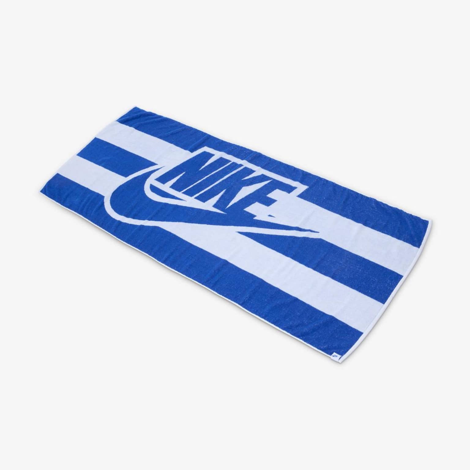 Полотенце Nike Club Pool Towel Aoj Game