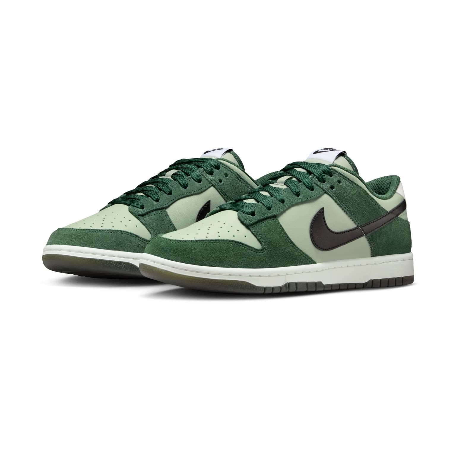 Nike Dunk Low Retro SE
