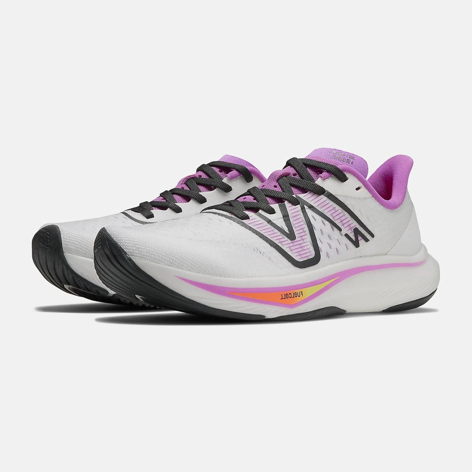 Кроссовки New Balance Fuel Cell Rebel V3