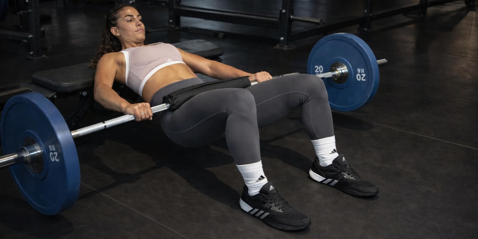 Antrenamente la sală: adidași pentru alergare, forță, crossfit și fitness